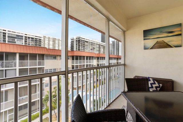 5 of 32 - 2097 S Ocean Drive #403, Hallandale Beach, FL