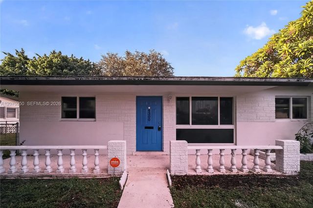4 of 32 - 4300 Harrison Street, Hollywood, FL