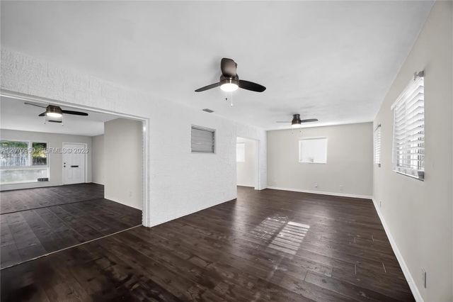 5 of 32 - 4300 Harrison Street, Hollywood, FL
