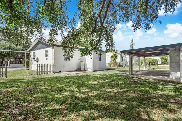 4 of 12 - 6535 Nw 6th Avenue, Miami, FL