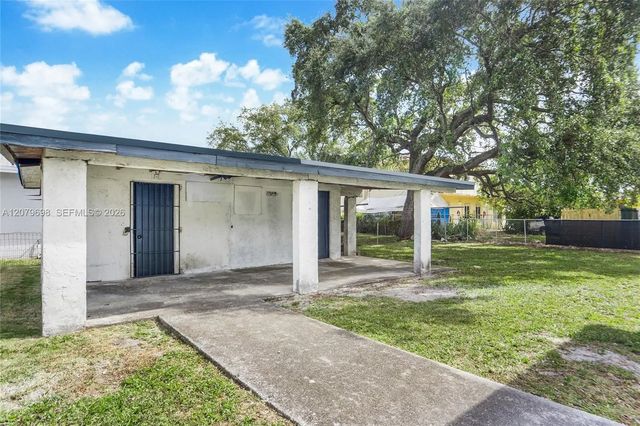 5 of 12 - 6535 Nw 6th Avenue, Miami, FL