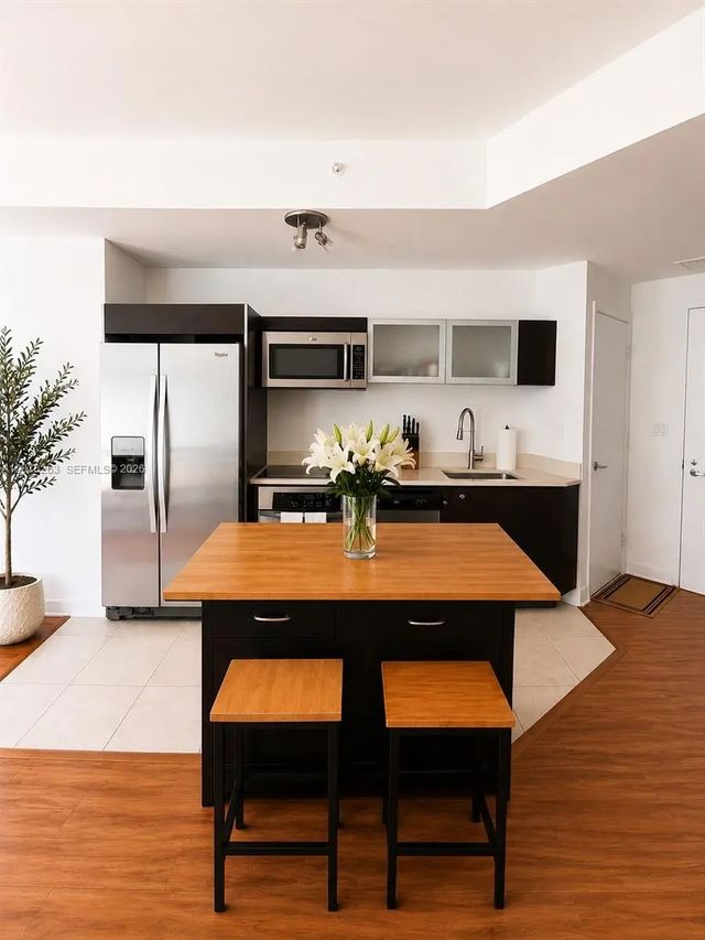 2 of 9 - 1900 N Bayshore Drive #3005, Miami, FL