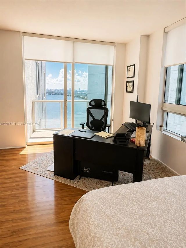 5 of 9 - 1900 N Bayshore Drive #3005, Miami, FL