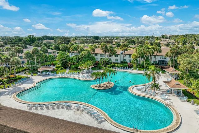 4038 Northlight Drive #1506, Naples
