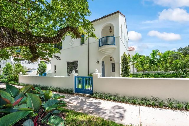 2 of 40 - 550 Malaga Avenue #villa 1, Coral Gables, FL