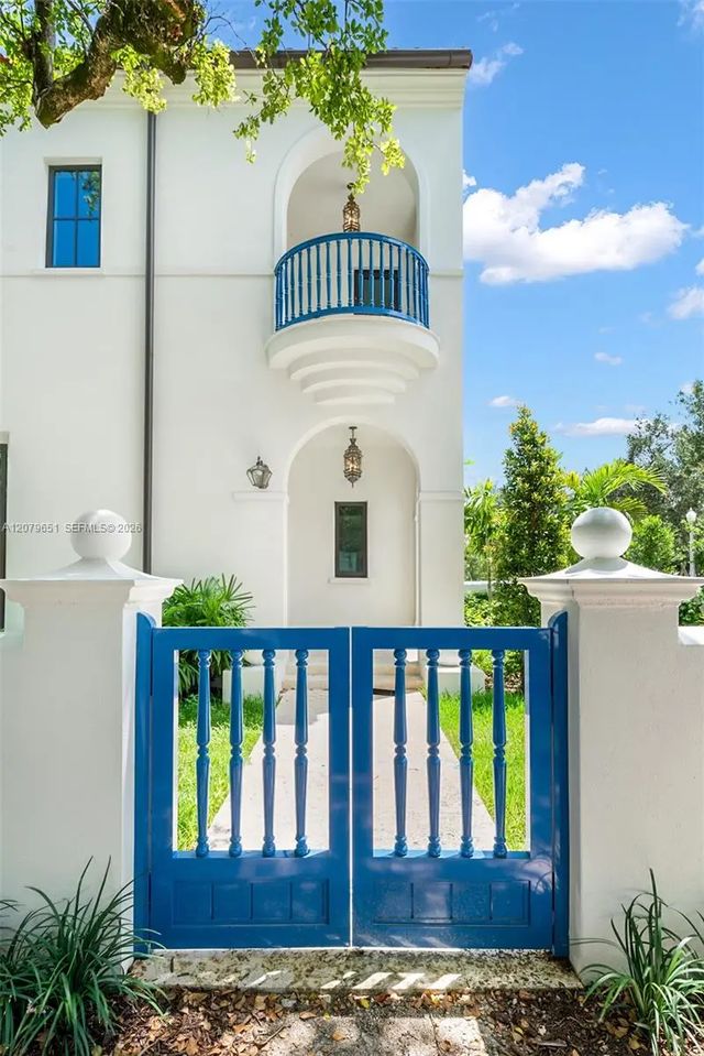 3 of 40 - 550 Malaga Avenue #villa 1, Coral Gables, FL