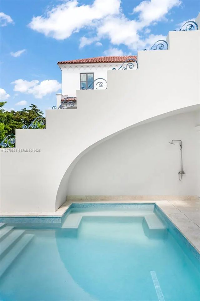 4 of 40 - 550 Malaga Avenue #villa 1, Coral Gables, FL