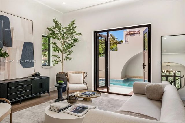 5 of 40 - 550 Malaga Avenue #villa 1, Coral Gables, FL