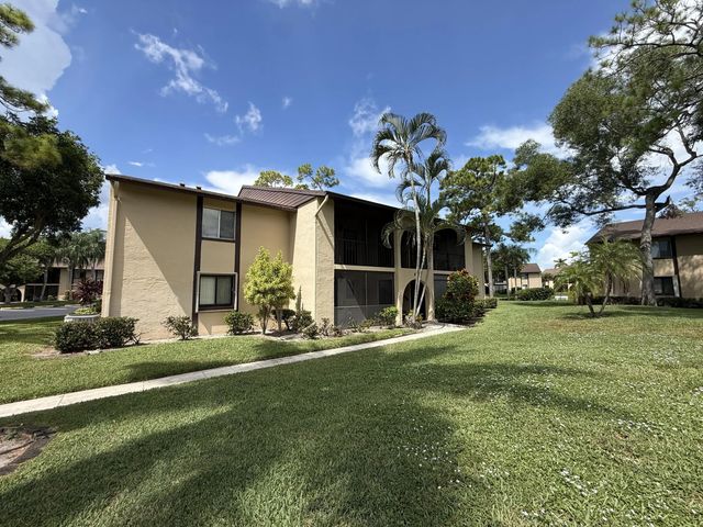 2 of 49 - 418 Pine Glen Lane #c-2, Greenacres, FL