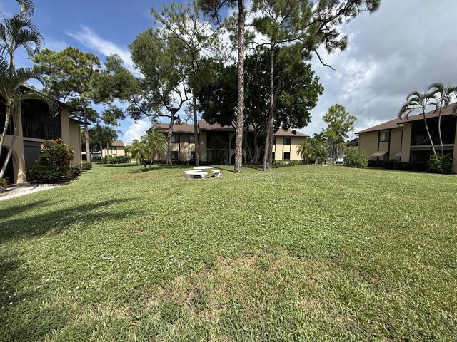 4 of 49 - 418 Pine Glen Lane #c-2, Greenacres, FL