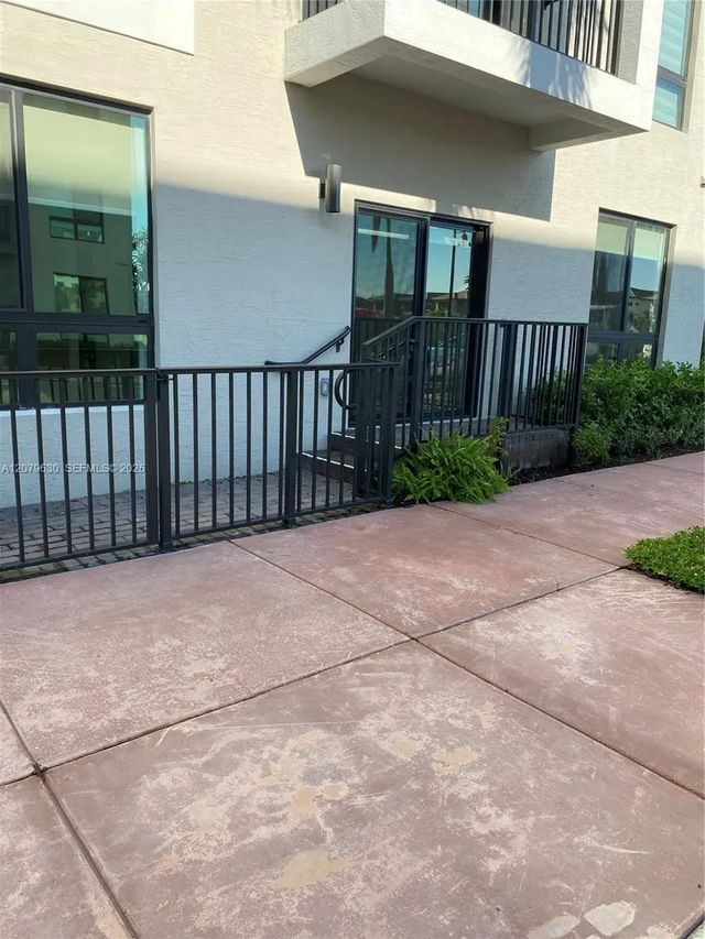 3 of 34 - 8301 Nw 41st Street #b-110, Doral, FL