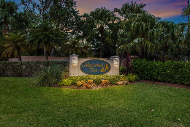 13053 Meadowbreeze Drive, Wellington