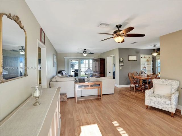 4 of 25 - 4681 Ne 2nd Avenue, Oakland Park, FL