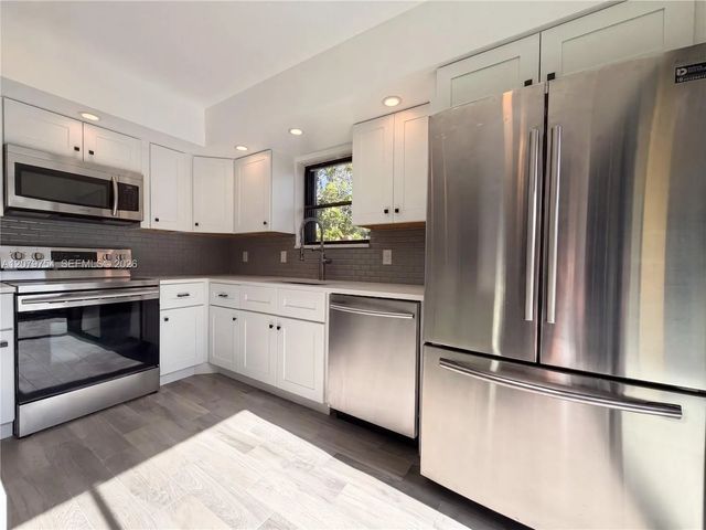 2 of 21 - 110 N Delaware Boulevard #10c, Jupiter, FL