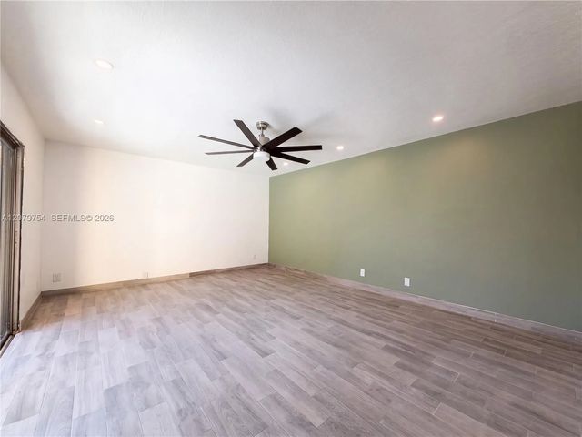 3 of 21 - 110 N Delaware Boulevard #10c, Jupiter, FL