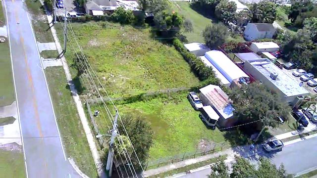 2 of 5 - 1305 Suwanee Drive, West Palm Beach, FL