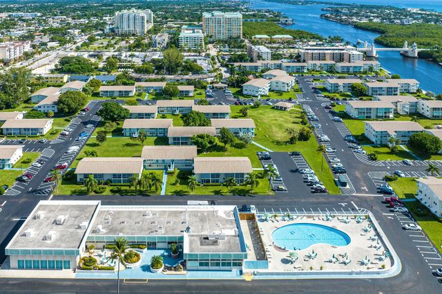 2 of 42 - 150 Horizon Street E, Boynton Beach, FL