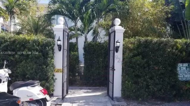 4 of 22 - 3921 N Meridian Avenue, Miami Beach, FL