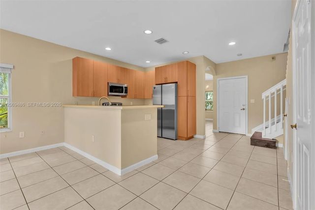 4 of 24 - 3102 Nw 24th Way, Oakland Park, FL