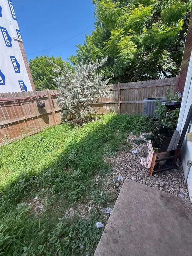 5 of 20 - 916 Nw 8th Street #6, Florida City, FL