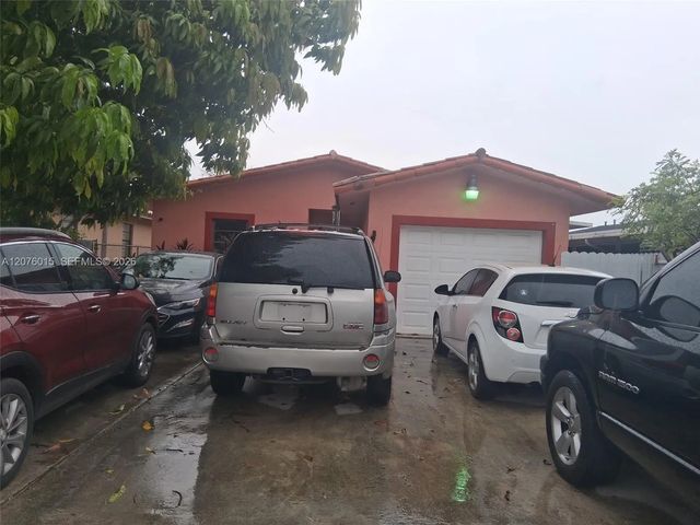 4 of 10 - 12820 Nw 104th Avenue, Hialeah Gardens, FL
