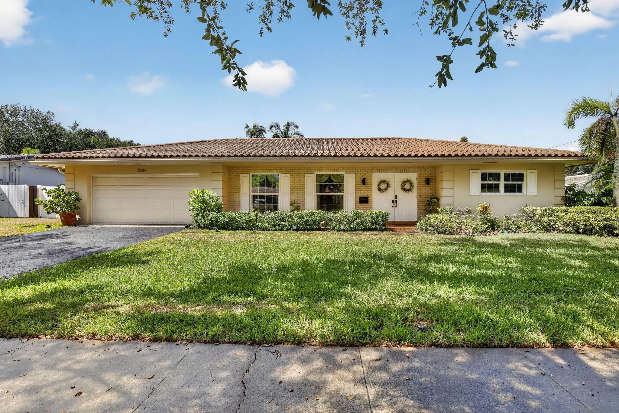 7241 Nw 5th Court, Plantation