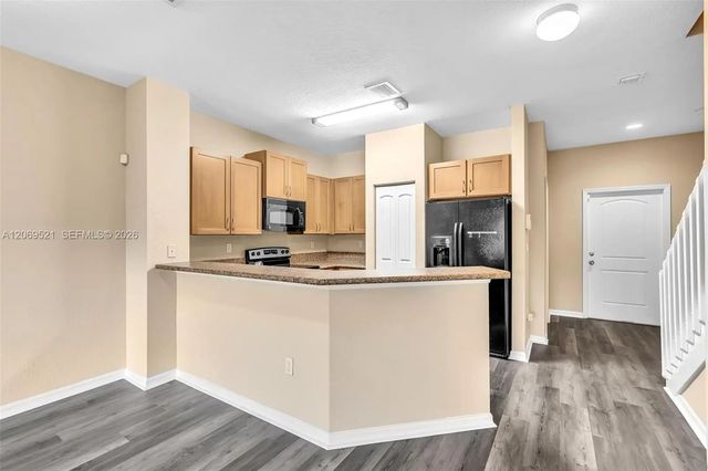 2 of 20 - 3530 Nw 29th Court, Lauderdale Lakes, FL