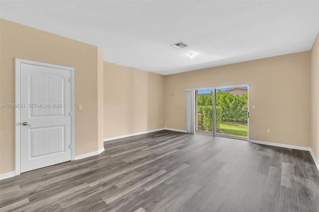 4 of 20 - 3530 Nw 29th Court, Lauderdale Lakes, FL