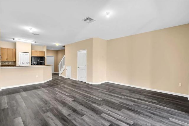 5 of 20 - 3530 Nw 29th Court, Lauderdale Lakes, FL