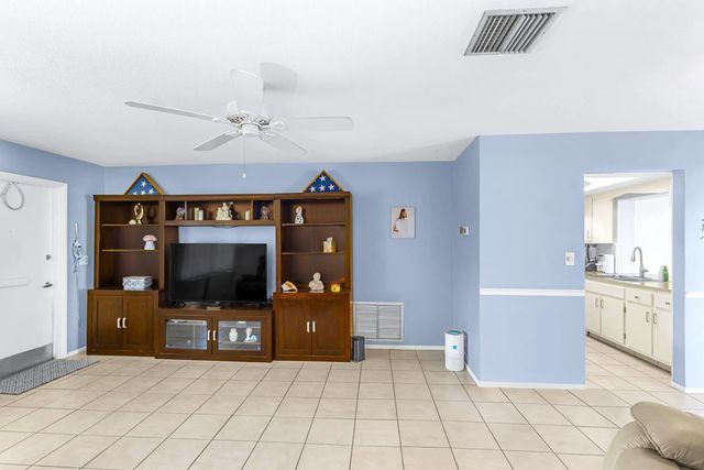 4 of 31 - 1103 Siesta Avenue, Boynton Beach, FL