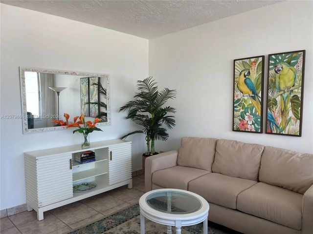 3177 S Ocean Drive #321, Hallandale Beach