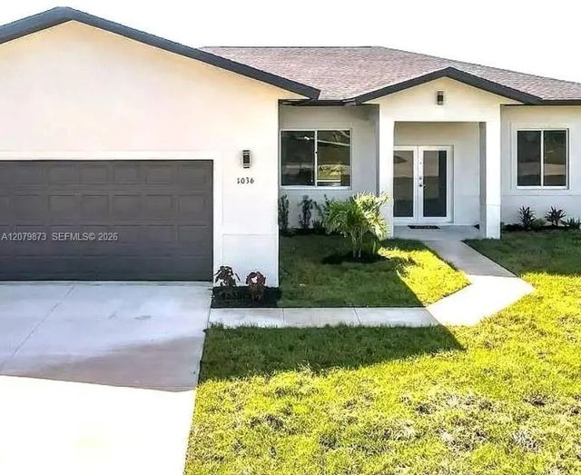 1036 Capetown, Lehigh Acres