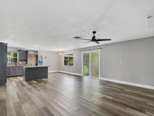 3 of 36 - 8206 Lakeland Boulevard, Fort Pierce, FL