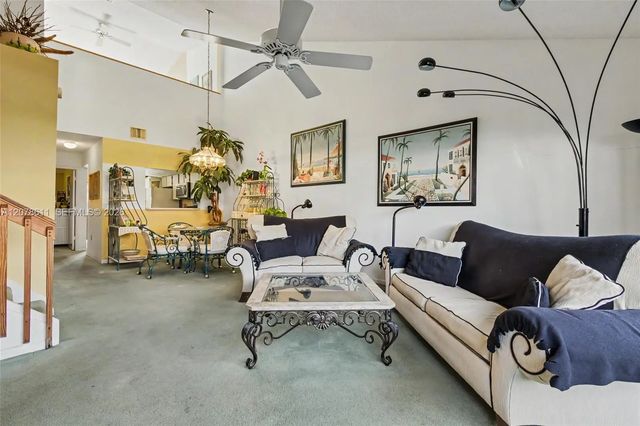 2 of 21 - 1557 N 15th Terrace, Hollywood, FL