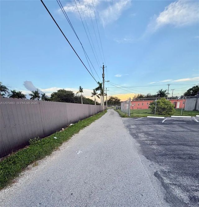 4 of 19 - 54 Nw 8th Street, Homestead, FL