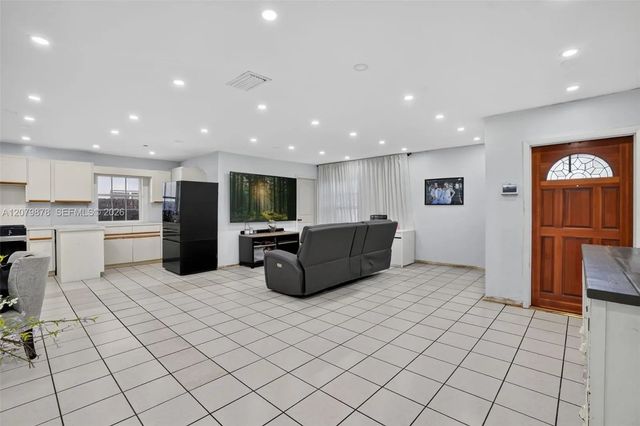 5 of 38 - 18569 Sw 89th Place, Cutler Bay, FL