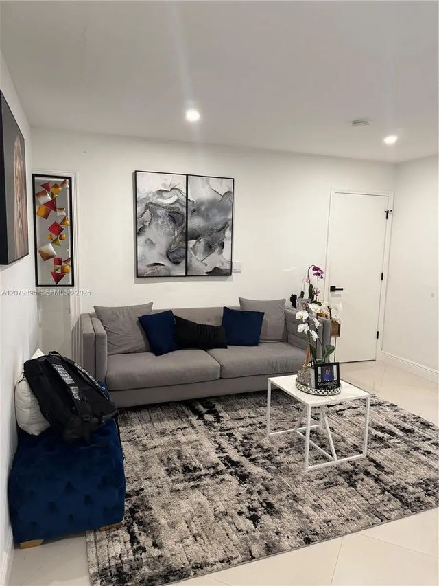 5 of 55 - 10411 Sw 51st Street, Miami, FL