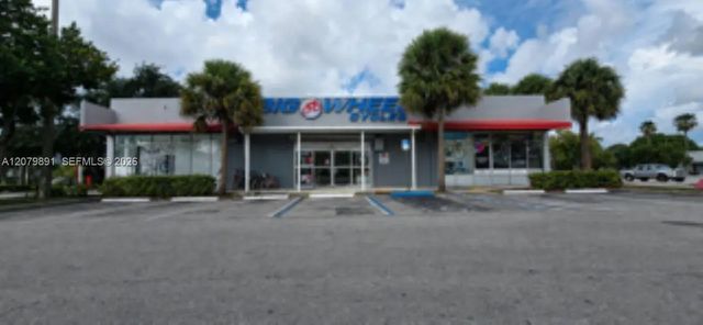 2 of 8 - 7035 Taft Street, Hollywood, FL