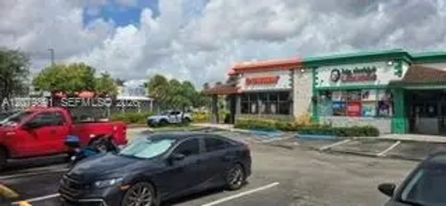 4 of 8 - 7035 Taft Street, Hollywood, FL