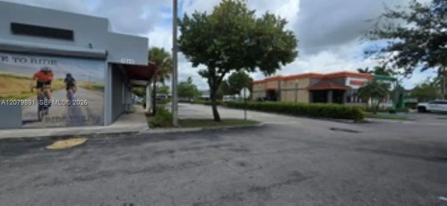 5 of 8 - 7035 Taft Street, Hollywood, FL