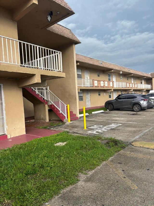 301 Nw 177th Street #128, Miami Gardens