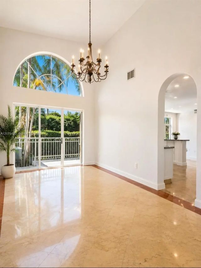 4 of 41 - 10916 Nw 58th Terrace, Doral, FL