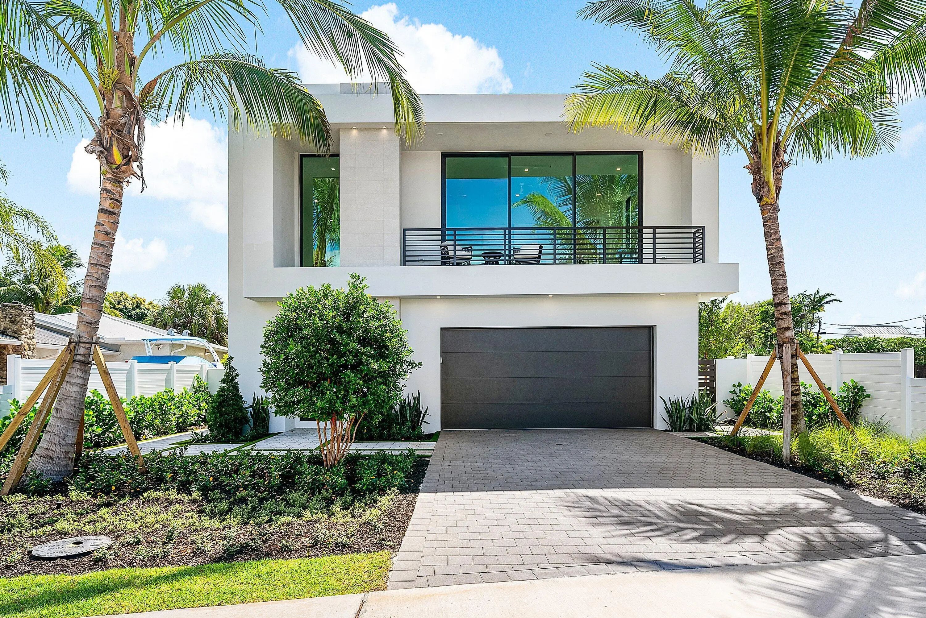 718 Lake Avenue N, Delray Beach