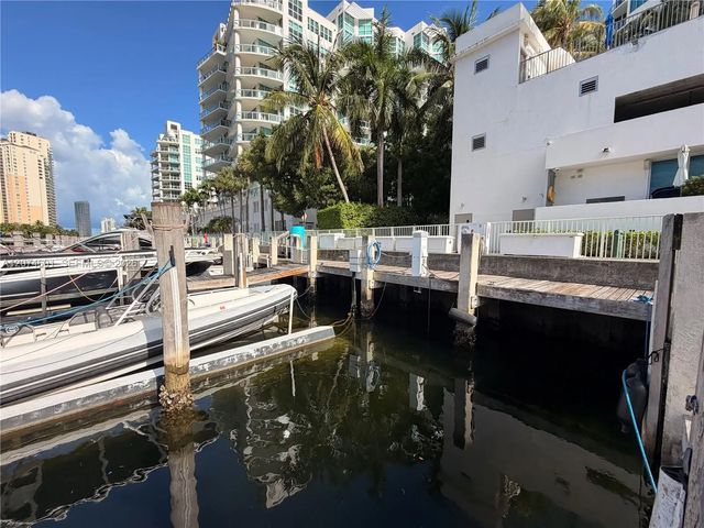 3 of 11 - 3029 Ne 188th Street, Aventura, FL
