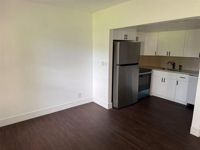 4 of 14 - 3081 Nw 47th Terrace #107, Lauderdale Lakes, FL