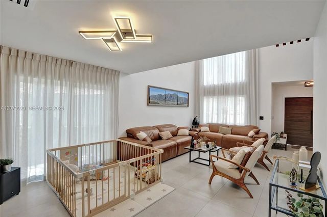 4 of 41 - 191 Alhambra Way, Weston, FL