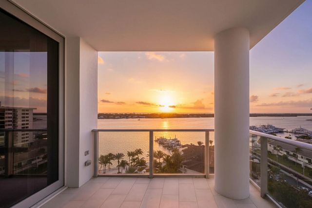 2 Water Club Way #1003, North Palm Beach