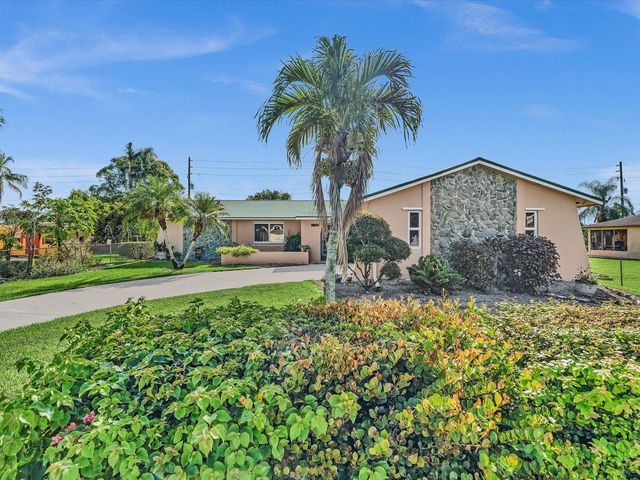 3 of 53 - 135 Sw 7th Avenue, South Bay, FL