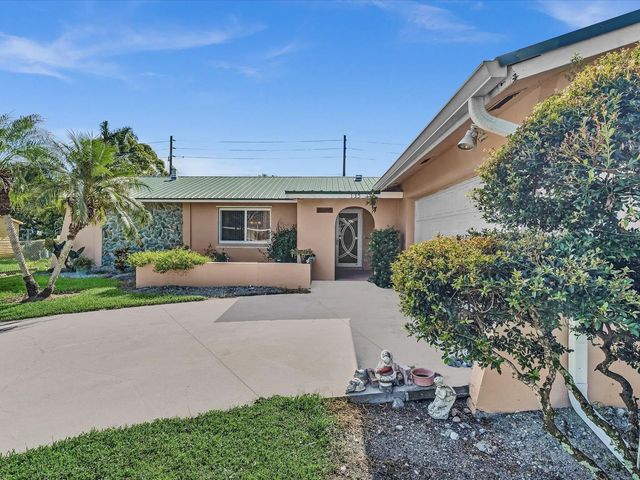 5 of 53 - 135 Sw 7th Avenue, South Bay, FL