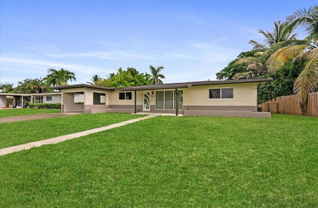 256 Greenbrier Drive, Palm Springs